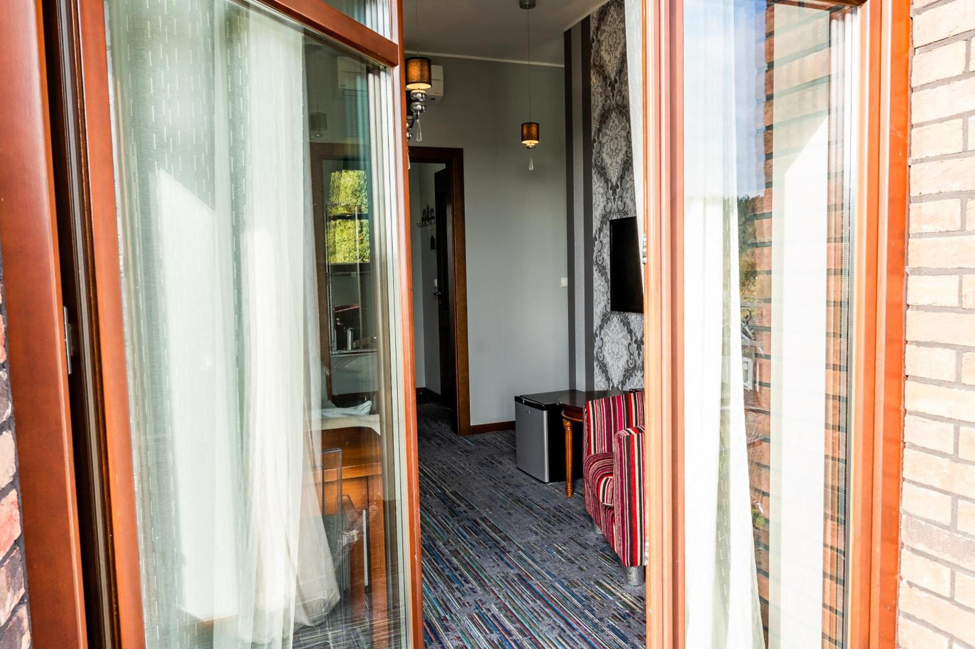 Biala Koszula Hotel Tleń Exterior foto